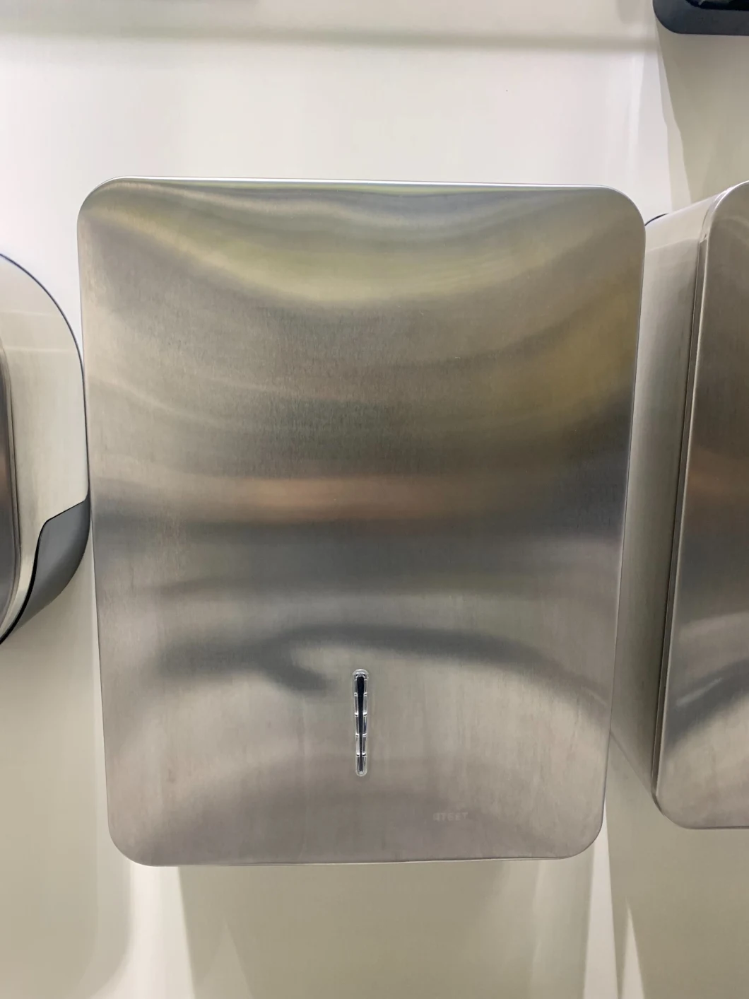 New Design 304 Stainless Steel Bathroom Accessories Wall Mounted Satin Tissue Dispenser Paper Towel Dispenser